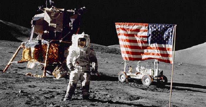 Neil Armstrong đã ghi tên mình vào lịch sử thế giới khi trở thành người đầu tiên đặt chân lên Mặt trăng. Sự việc quan trọng này diễn ra vào ngày 20/7/1969. (Ảnh: Internet)