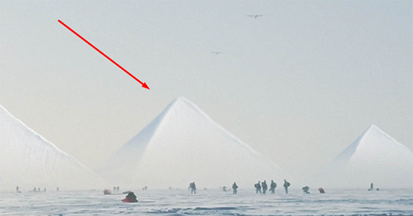 3 kim tự tháp ở Nam Cực. (Ảnh qua Alien Star)
