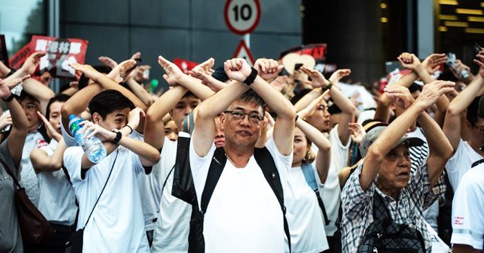 Những ngưởi biểu tình ở Hồng Kông phản đối dự luật dẫn độ.