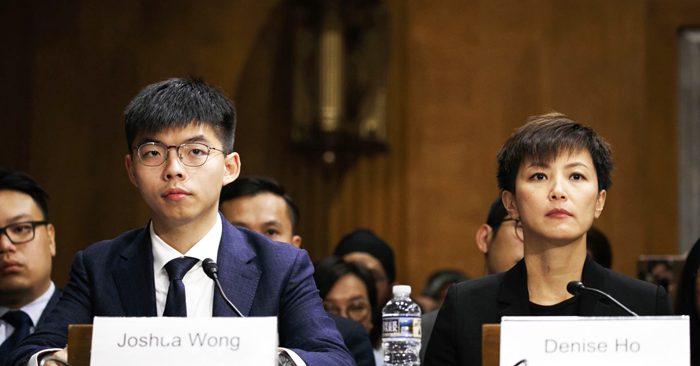 Hai nhà hoạt động dân chủ Joshua Wong (trái) và Denise Ho ra điều trần trước Quốc Hội Mỹ hôm thứ Ba, 17/9