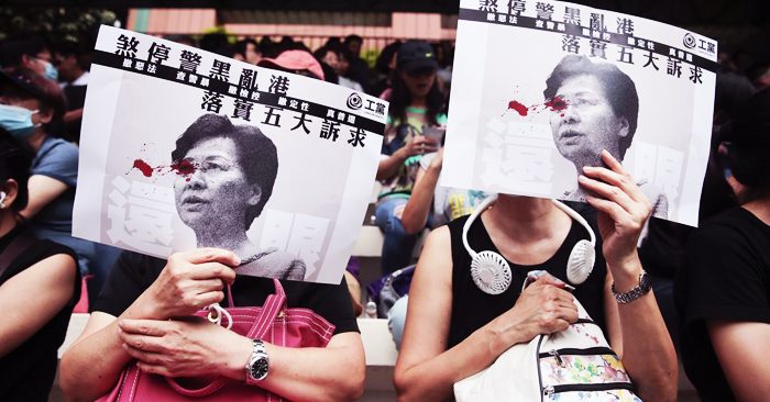 Dự luật Nhân quyền và Dân chủ Hồng Kông là bảo kiếm hộ thân mà người Hồng Kông rất mong mỏi, nhưng đồng thời nó cũng là cơn ác mộng đối với những quan chức hành ác tại Trung Quốc và Hồng Kông.