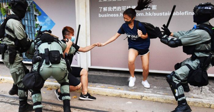 Cảnh sát Hồng Kông đã "mất kiểm soát" và xuất hiện "một lượng lớn các vụ lạm quyền, bắt giữ và bạo lực".