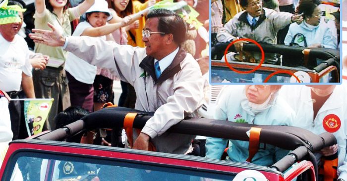 Ông Trần Thủy Biển, lãnh đạo đảng Dân Tiến (trái) và Phó Tổng thống Lã Tú Liên (Annette Lu), vận động tranh cử vào ngày 19/3/2004 - ngày trước cuộc bầu cử. Ông Thủy Biển đã trúng một viên đạn vào phần bụng.