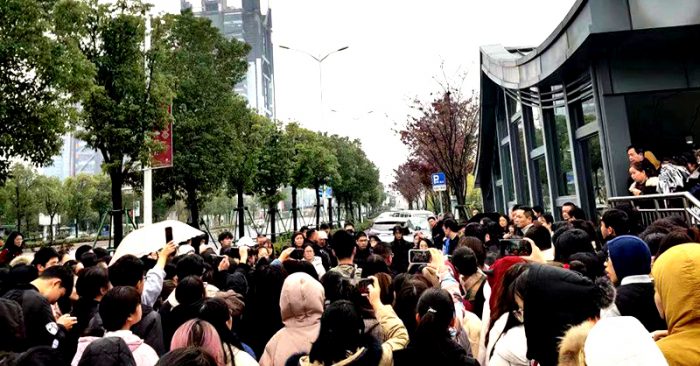 Từ ngày 23 đến ngày 25/12, hàng ngàn sinh viên của Học viện Nguyên Bồi, Học viện Văn lý Thiệu Hưng đã tiến hành kháng nghị để phản đối việc thay đổi tên và thể chế trường học.