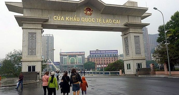 Lào Cai ngừng cho phép khách Trung Quốc nhập cảnh