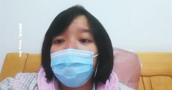 Cô gái Tần Dung giận dữ mắng mỏ chính quyền ĐCSTQ là thủ phạm gây ra dịch bệnh này.
