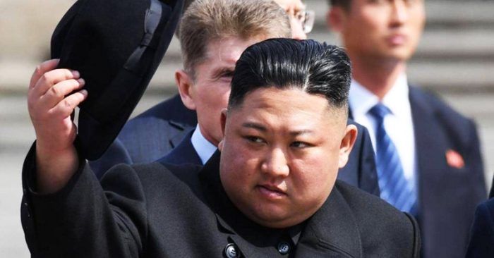 Kim Jong-un tuyên bố rằng Triều Tiên đã chế ngự virus Corona Vũ Hán và không người dân nào bị nhiễm bệnh.