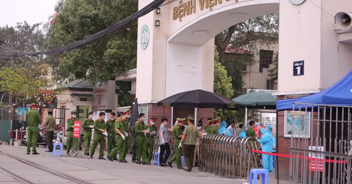 Hà Nội “Đóng băng” BV Bạch Mai, truy tìm 40.000 người từng ra vào bệnh viện từ 20-3