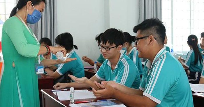 Kiên Giang 26 học sinh phải nghỉ học sau khi dự đám cưới có chú rể Hàn Quốc